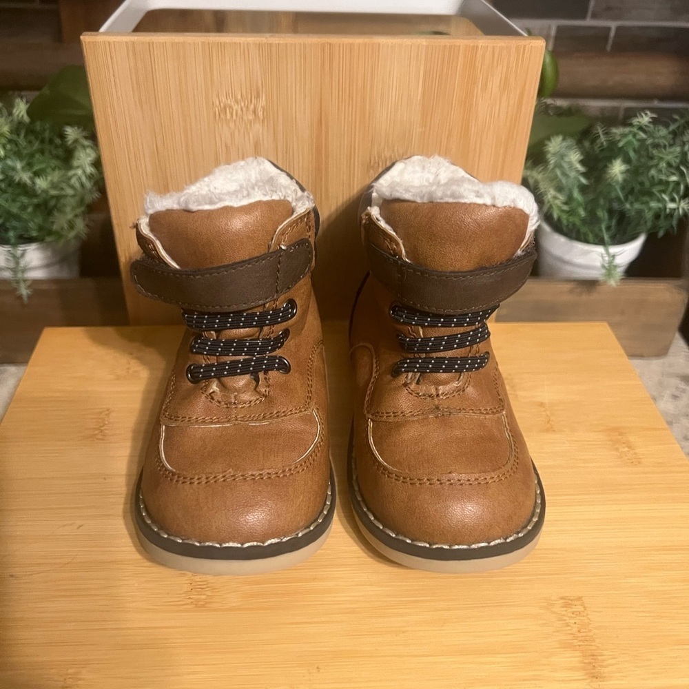 Old Navy Tan Brown Faux-Fur Lined Kids Winter Boots
